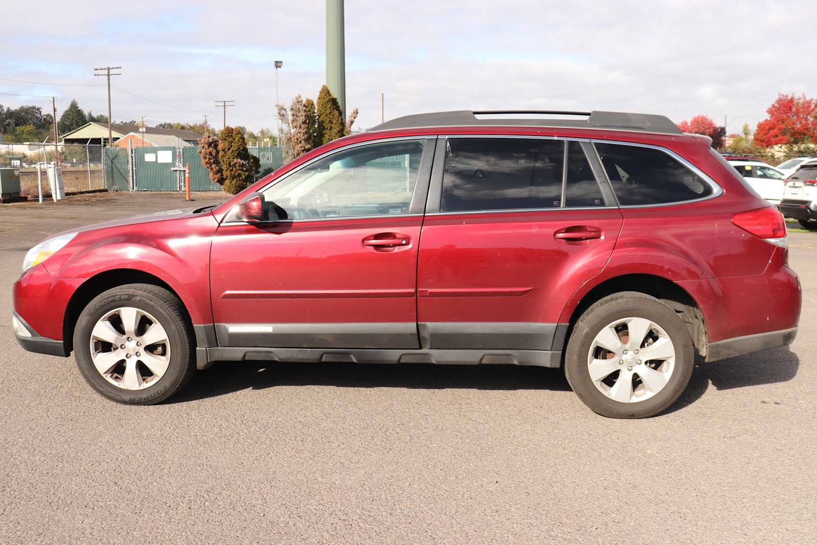 Used 2012 Subaru Outback 2.5i Premium w/ All-Weather Pkg AWD/4WD image 8