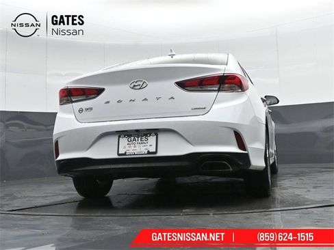 Used 2018 Hyundai Sonata Limited image 33