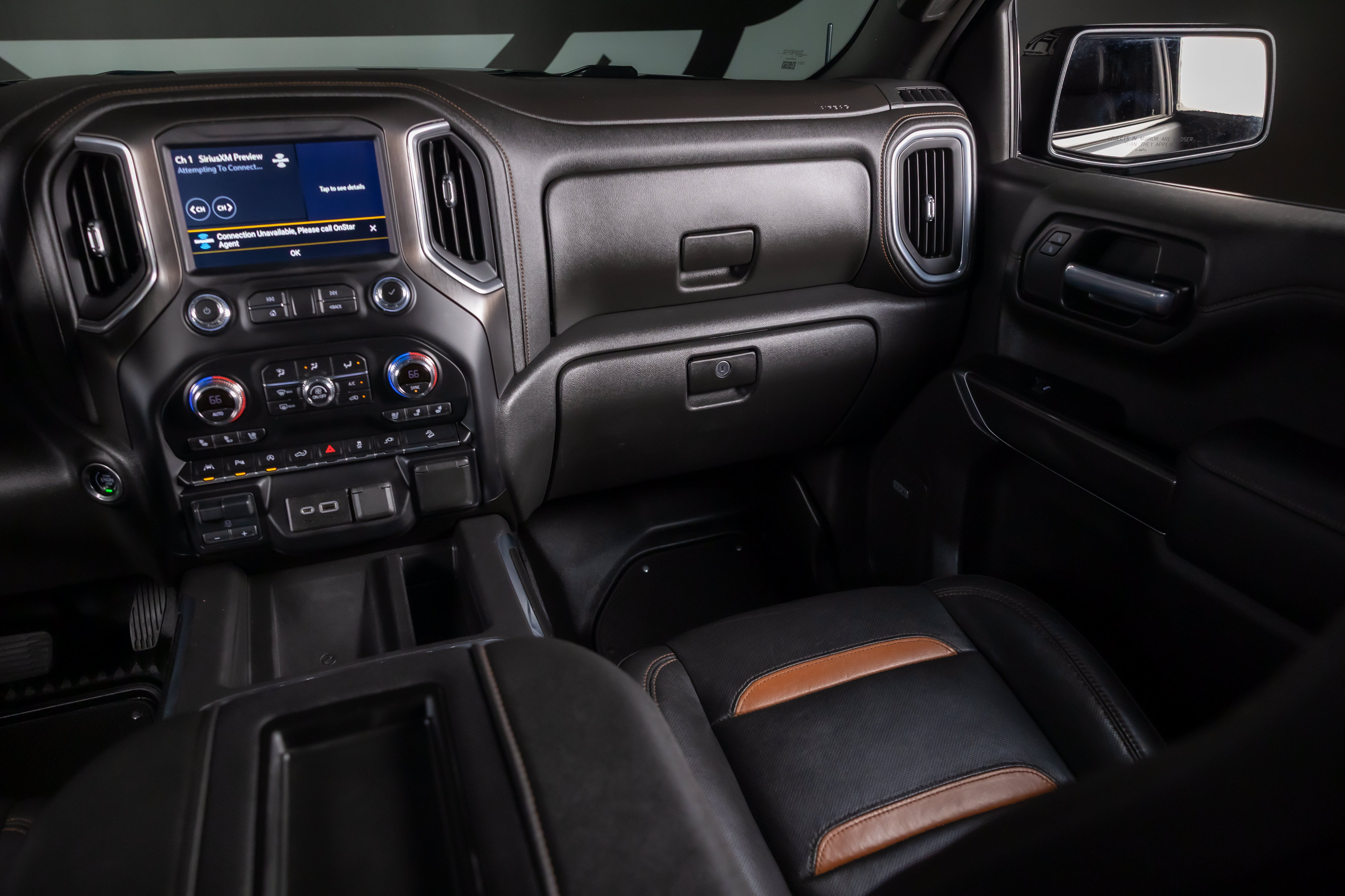 Used 2021 GMC Sierra 1500 AT4 w/ AT4 Premium Package AWD/4WD image 8
