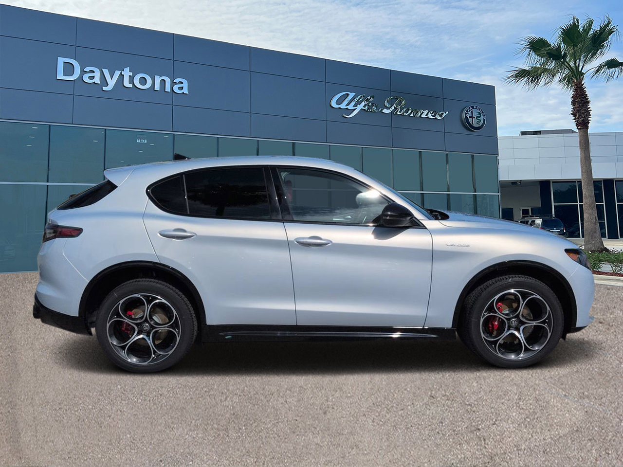 New 2026 Alfa Romeo Stelvio Sprint w/ Convenience Package AWD/4WD image 2