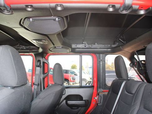 Used 2022 Jeep Wrangler Unlimited Sport AWD/4WD image 32