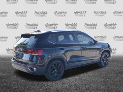 Used 2023 Volkswagen Taos SE w/ Black Wheel Package AWD/4WD image 9