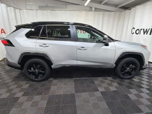Used 2021 Toyota RAV4 XSE w/ XSE Grade Weather Package AWD/4WD image 10