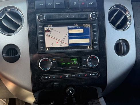 Used 2013 Ford Expedition Limited RWD image 13