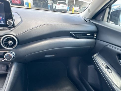 Used 2024 Nissan Sentra SV FWD image 18