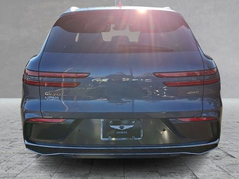 Used 2026 Genesis GV70 2.5T Advanced image 9