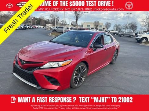 Used 2020 Toyota Camry XSE image 8