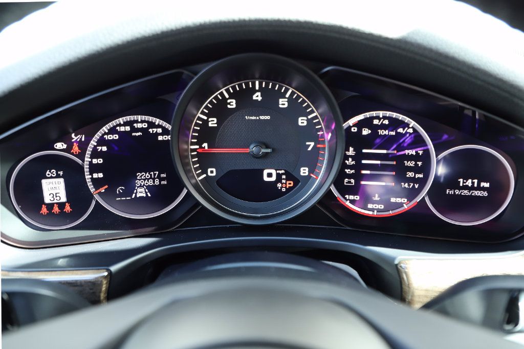 Used 2022 Porsche Panamera 4S AWD/4WD image 18