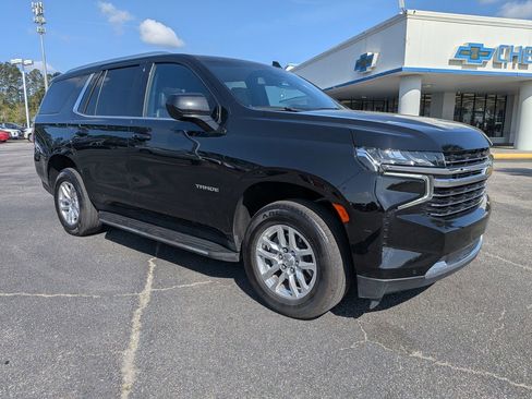 Used 2024 Chevrolet Tahoe LT RWD image 3