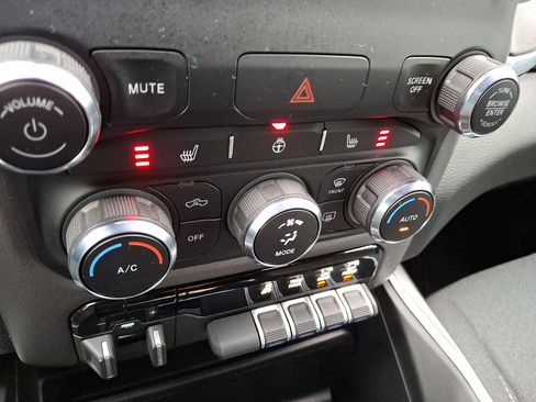 Certified 2021 RAM 1500 Big Horn image 15