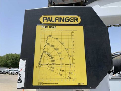 Used 2016 Ford F550 4x4 SuperCab Super Duty image 14