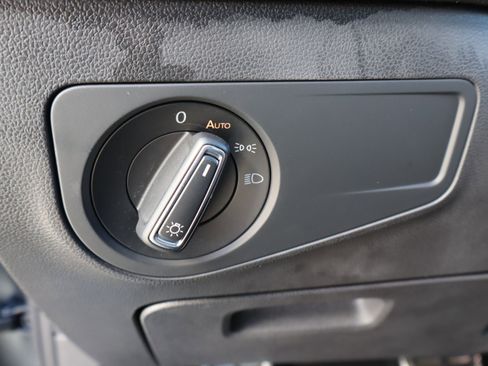 Used 2023 Volkswagen Tiguan SE R-Line image 19