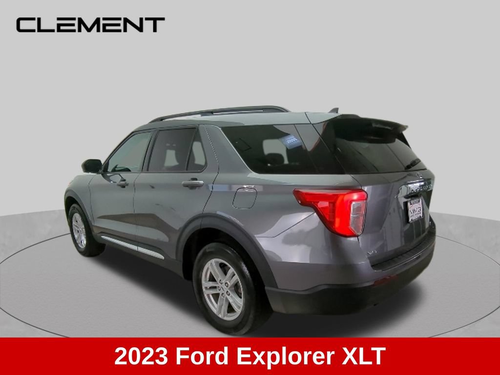 Used 2023 Ford Explorer XLT AWD/4WD image 4