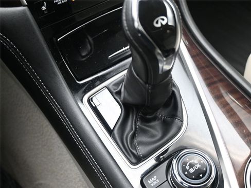 Used 2018 INFINITI Q50 Luxe w/ Essential Package (3.0T Luxe) image 15