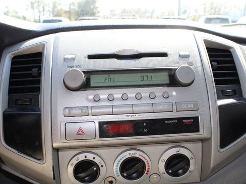 Used 2006 Toyota Tacoma PreRunner image 16