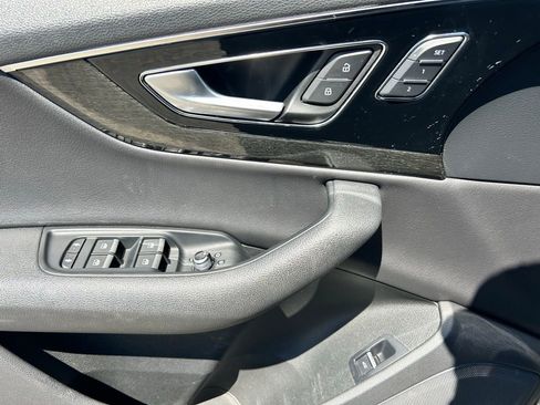 Used 2017 Audi Q7 3.0T Premium Plus AWD/4WD image 21