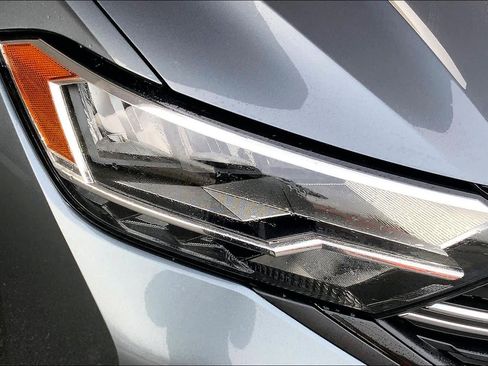 Used 2022 Volkswagen Jetta Sport image 28