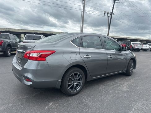 Used 2019 Nissan Sentra SV image 5