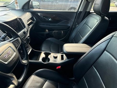 Used 2019 GMC Terrain Denali w/ Advanced Safety Package FWD image 4