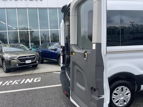 Used 2023 Ford Transit 350 XLT image 25