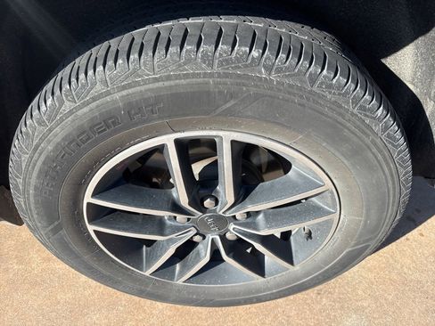 Used 2019 Jeep Grand Cherokee Trailhawk image 31