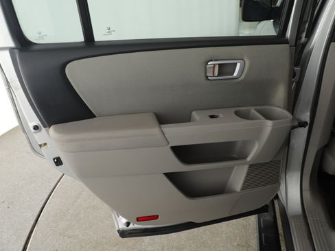 Used 2015 Honda Pilot LX image 13