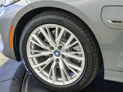 Certified 2023 BMW 330e xDrive w/ Premium Package AWD/4WD image 10