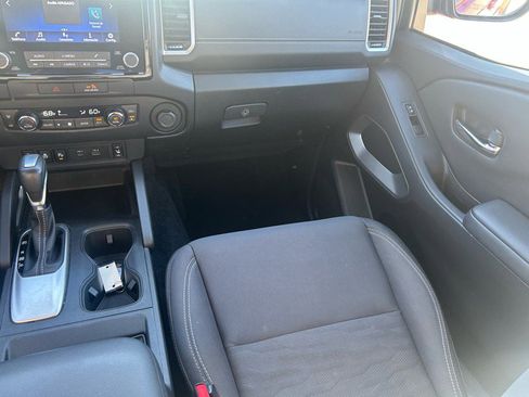 Used 2023 Nissan Frontier SV w/ SV Convenience Package image 13