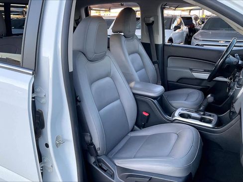 Used 2018 Chevrolet Colorado LT w/ Luxury Package, Chrome image 9