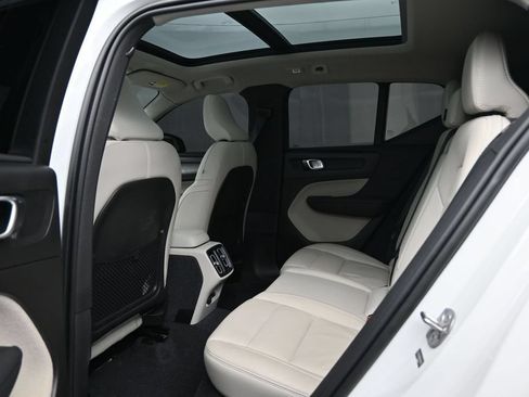 Used 2023 Volvo XC40 B5 Ultimate w/ Protection Package Premier AWD/4WD image 20