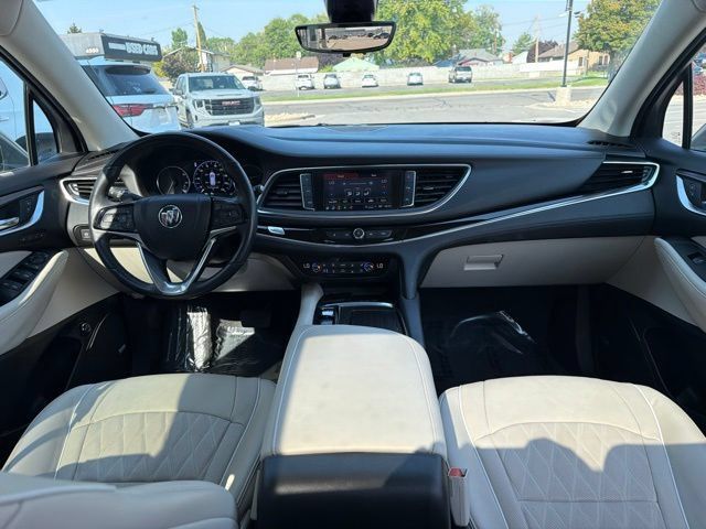 Used 2023 Buick Enclave Avenir w/ Avenir Technology Package AWD/4WD image 17