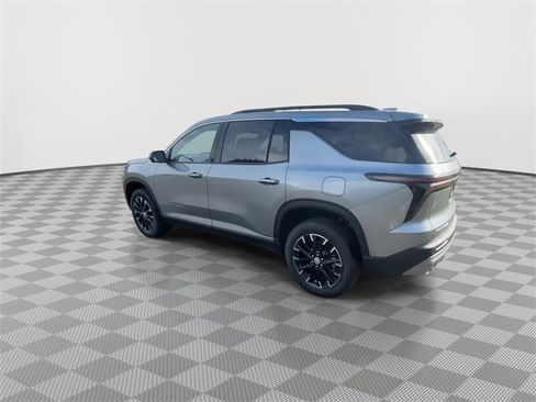 New 2025 Chevrolet Traverse LT w/ Enhanced Driving Package image 6