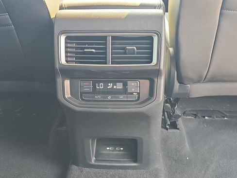 Certified 2024 Volkswagen Atlas SE AWD/4WD image 9