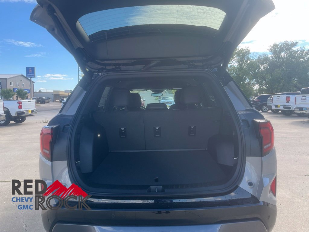 New 2027 GMC Terrain AT4 w/ Convenience Package III AWD/4WD image 6