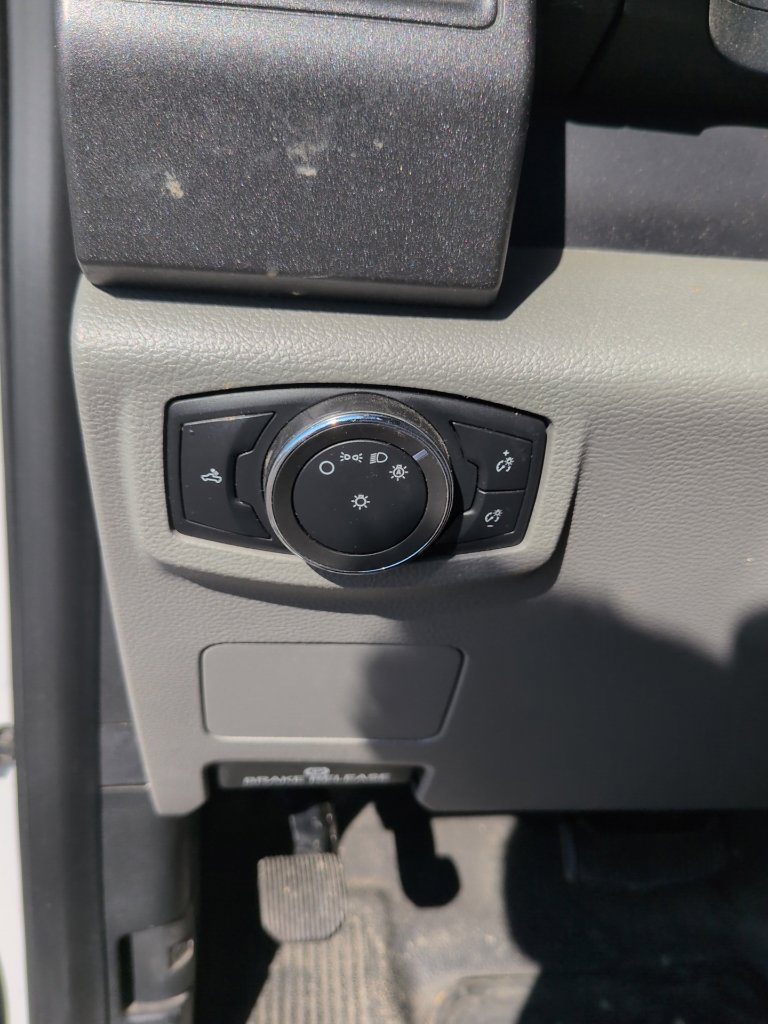 Used 2021 Ford F250 XL w/ Power Equipment Group RWD image 17
