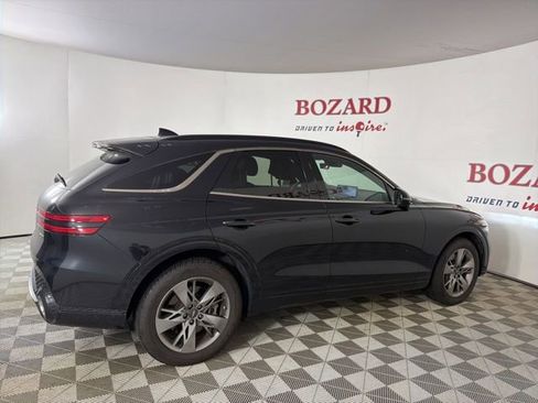 Used 2022 Genesis GV70 3.5T Sport AWD/4WD image 9