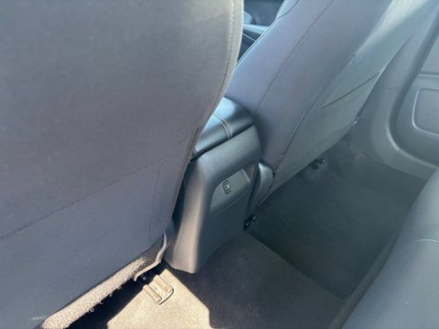 Used 2025 Nissan Sentra SV FWD image 23