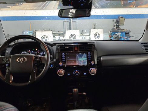 Used 2021 Toyota 4Runner Venture image 17