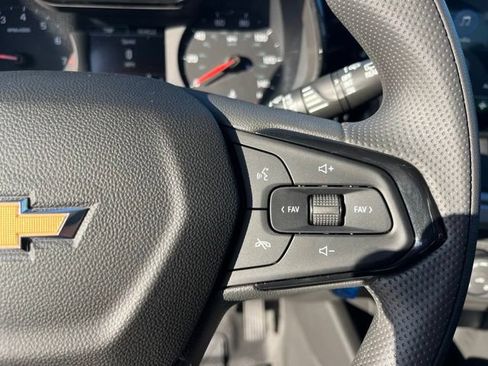 New 2026 Chevrolet Trax LS FWD image 18