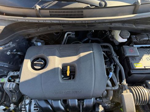 Used 2025 Kia Soul LX w/ LX Technology Package image 30