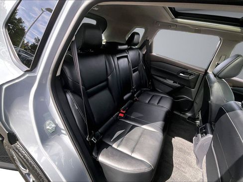 Used 2023 Nissan Rogue SL AWD/4WD image 25