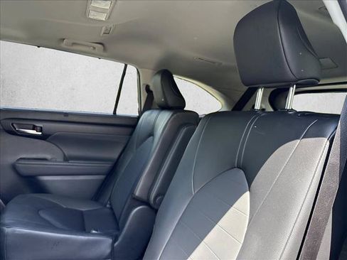Certified 2026 Toyota Highlander XLE AWD/4WD image 22
