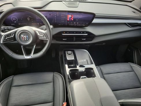 Certified 2025 Buick Enclave Sport Touring image 19