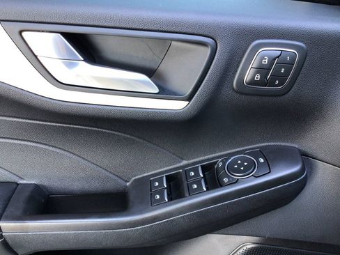 Used 2021 Ford Escape Titanium w/ Titanium Elite Package AWD/4WD image 22
