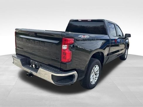 Used 2023 Chevrolet Silverado 1500 LT AWD/4WD image 3