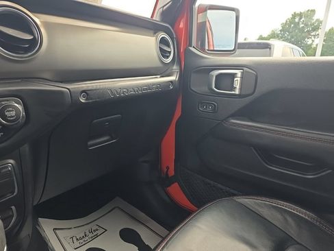 Used 2018 Jeep Wrangler Unlimited Rubicon AWD/4WD image 19