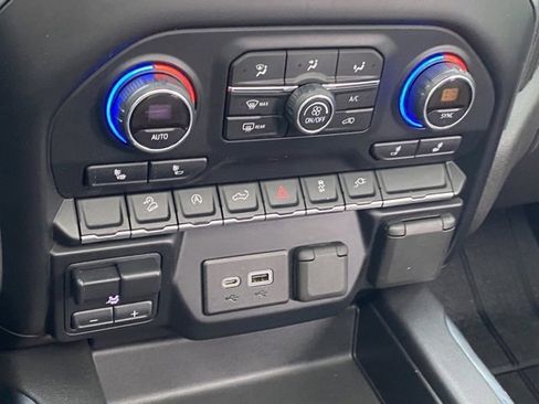 Used 2019 Chevrolet Silverado 1500 LT Trail Boss image 19