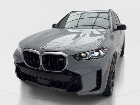 Used 2025 BMW X5 M60i AWD/4WD image 4