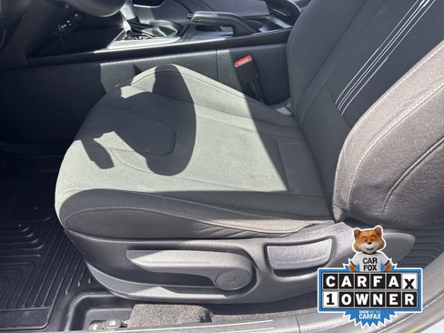 Used 2022 Hyundai Elantra SEL FWD image 21