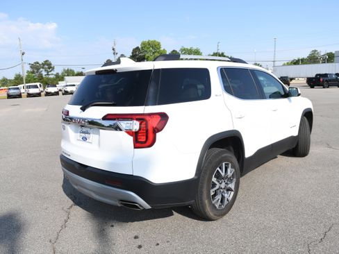 Used 2023 GMC Acadia SLT FWD image 6